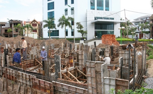Lập vi bằng ghi lại hình ảnh trước, trong và sau khi xây dựng